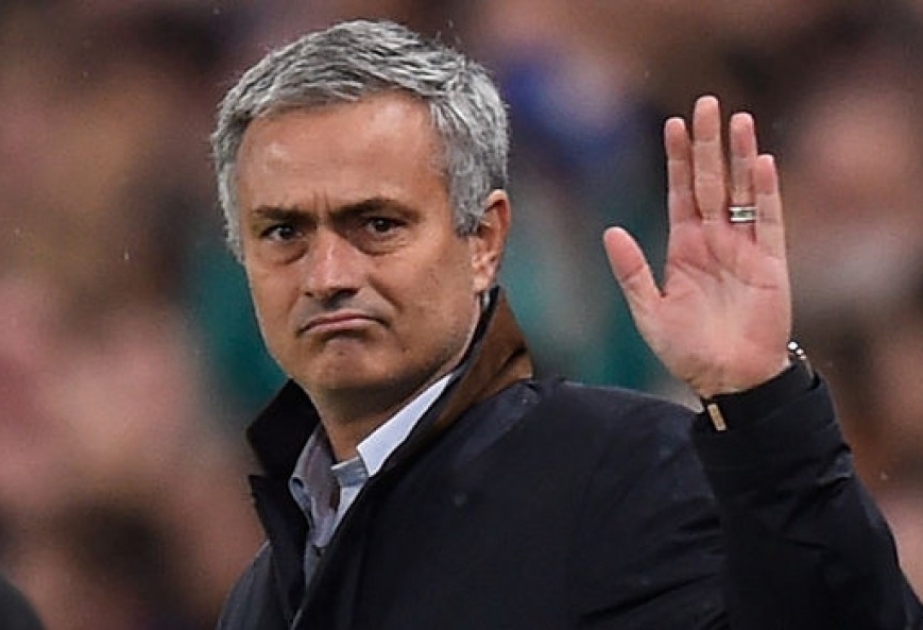 “Mançester Yunayted” baş məşqçi Joze Mourinyoya transferlər üçün böyük məbləğ ayıracaq