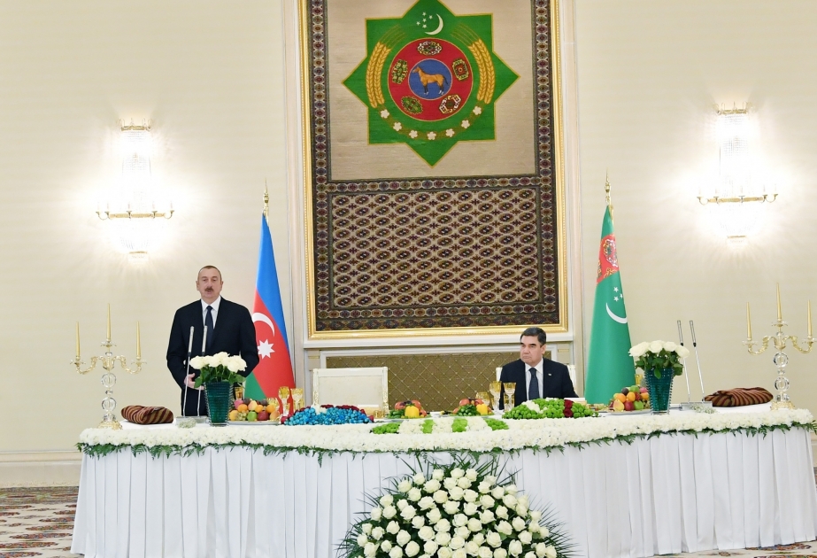 Turkmen President Gurbanguly Berdimuhamedov hosted official dinner in honor of Azerbaijani President Ilham Aliyev VIDEO
