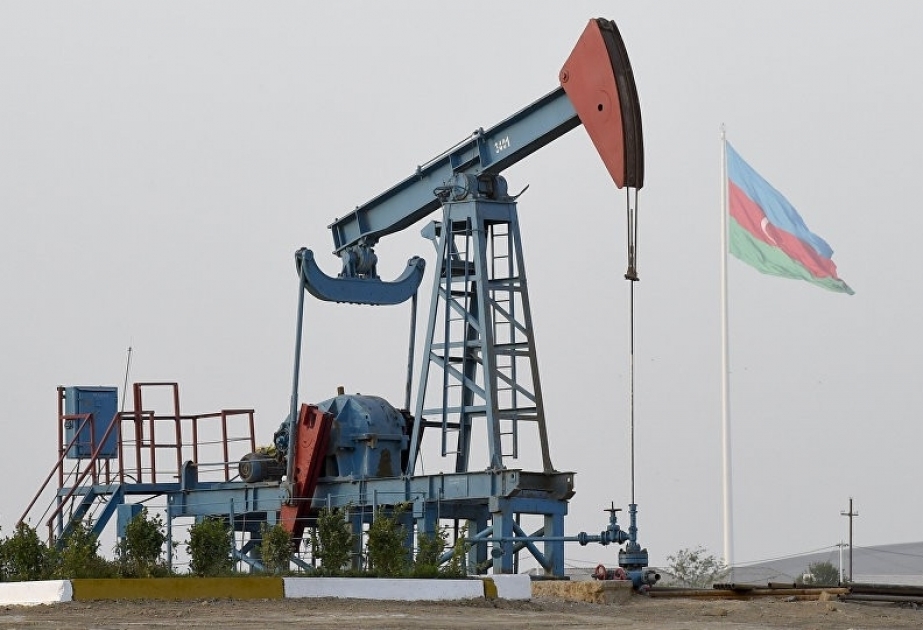 Цена барреля азербайджанской нефти снизилась до 64 долларов