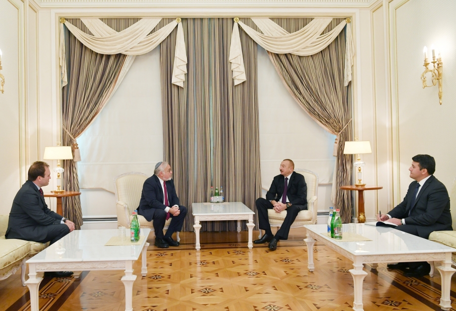 Le président Ilham Aliyev reçoit deux hommes de religion américains connus VIDEO