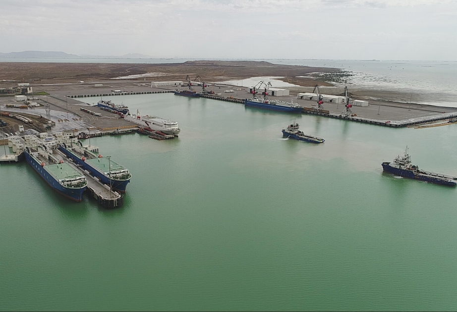 Bakı Limanında konteyner aşırılması 50.6 faiz artıb