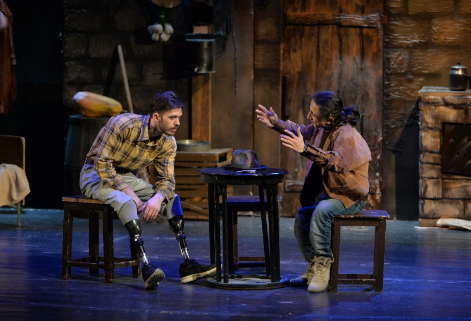 “ƏSA” teatrının kollektivi Naxçıvana yola düşüb
