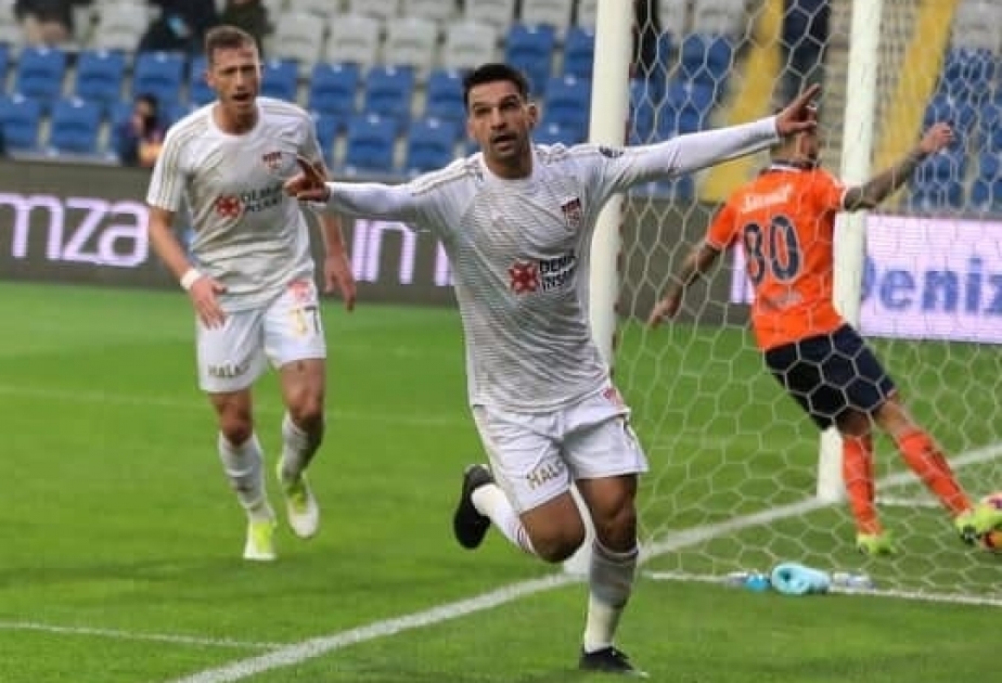 Türkiyə Superliqası: “Başakşəhər”in 11 oyunluq məğlubiyyətsizlik seriyasına son qoyulub