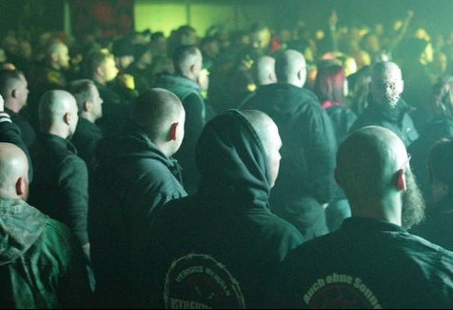 Полиция остановила концерт после неонацистской провокации