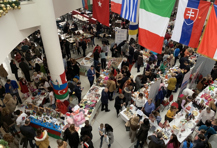 Monteneqroda keçirilən “diplomatik xeyriyyə bazarı”nda Azərbaycanın yeni turizm brendi təqdim olunub
