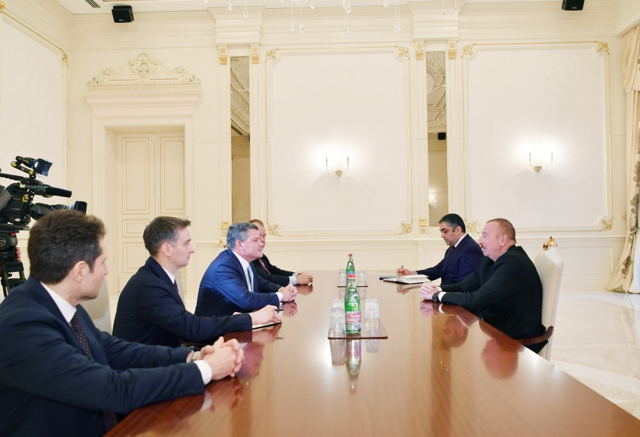 伊利哈姆·阿利耶夫总统接见思科公司代表团