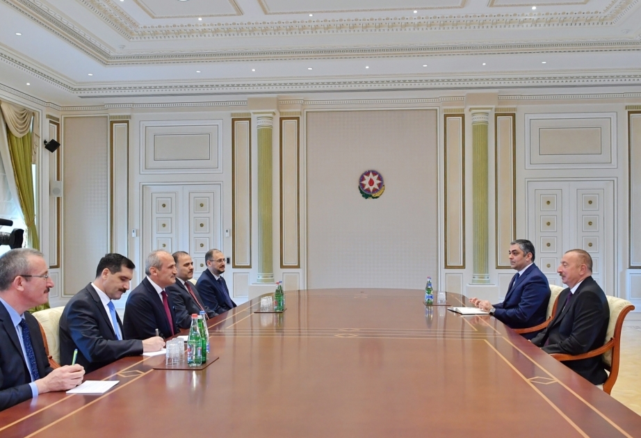 Präsident Ilham Aliyev empfängt türkische Delegation VIDEO