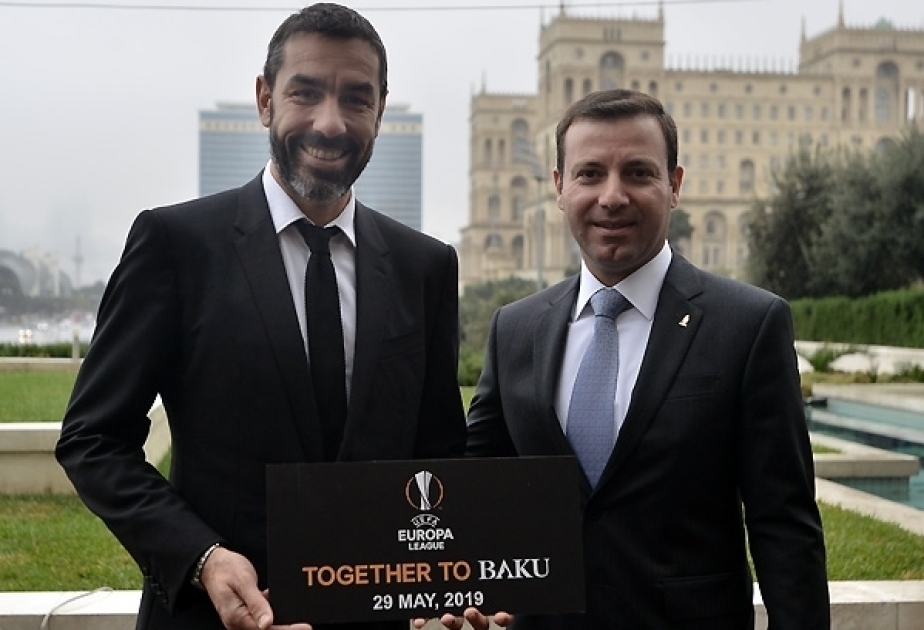 L’ancien footballeur Robert Pirès a été au Stade olympique de Bakou