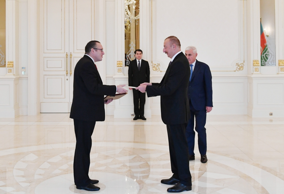 Prezident İlham Əliyev Avstriyanın Azərbaycanda yeni təyin olunmuş səfirinin etimadnaməsini qəbul edib YENİLƏNİB VİDEO