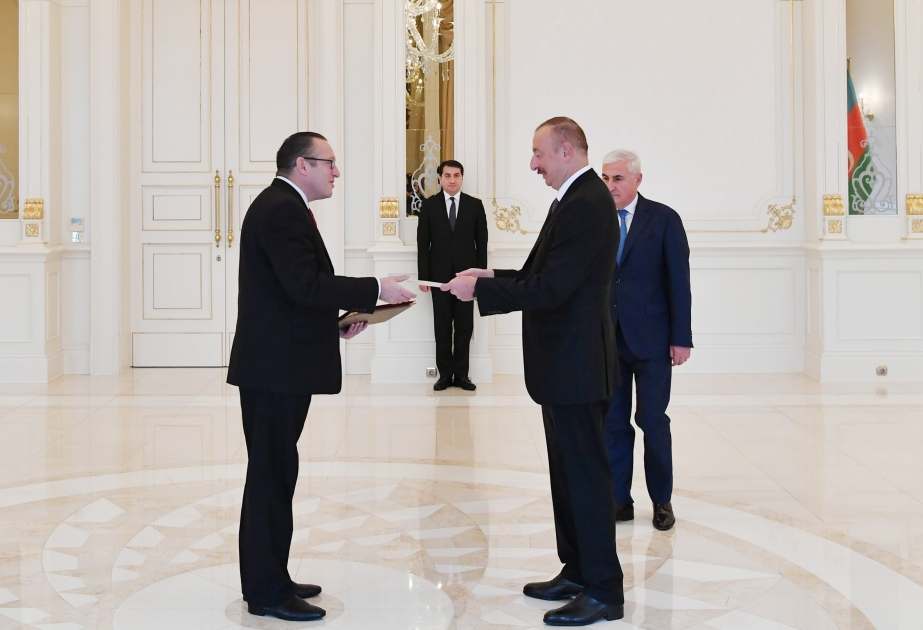 Президент Ильхам Алиев принял верительные грамоты новоназначенного посла Австрии в Азербайджане  ОБНОВЛЕНО ВИДЕО