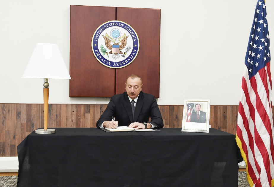 President Ilham Aliyev visited US Embassy to offer condolences over death of 41st US President George Bush VIDEO