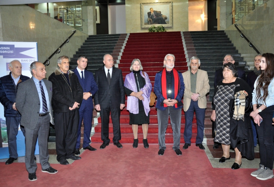 Suraxanıda Əmircan rəssamlarının sərgisi açılıb