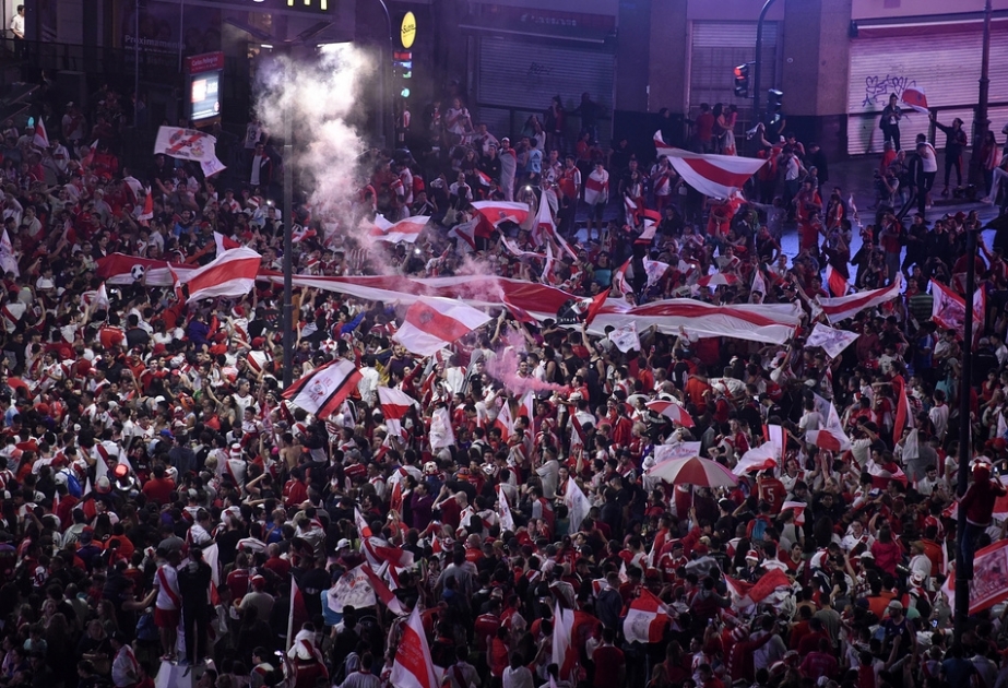 Около 20 болельщиков задержаны в Буэнос-Айресе после финала Кубка Либертадорес