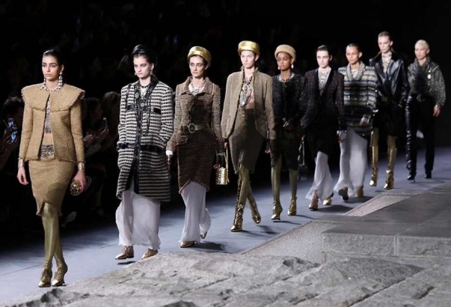 В Нью-Йорке прошел показ моды Chanel «Métiers d'Art 2018-2019», посвященный Древнему Египту