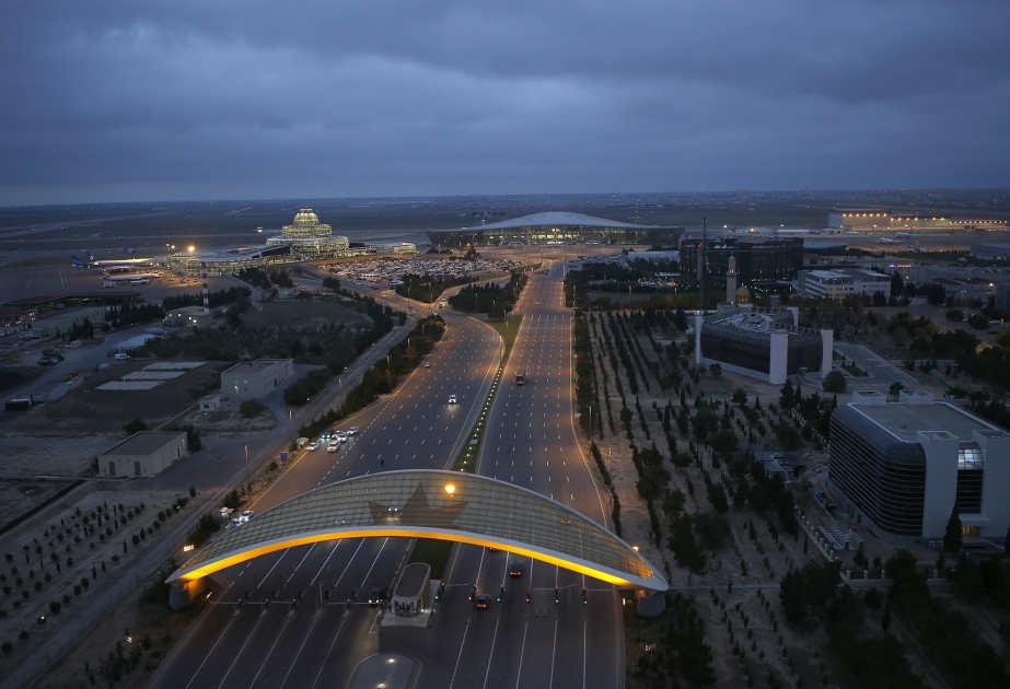 За 11 месяцев Международный аэропорт Гейдар Алиев обслужил более 4 миллионов пассажиров
