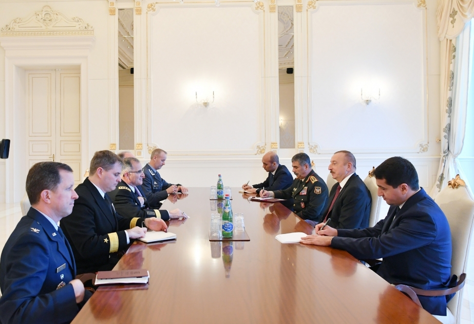 الرئيس إلهام علييف يستقبل القائد الأعلى لقوات الحلف في أوروبا مع الوفد المرافق له