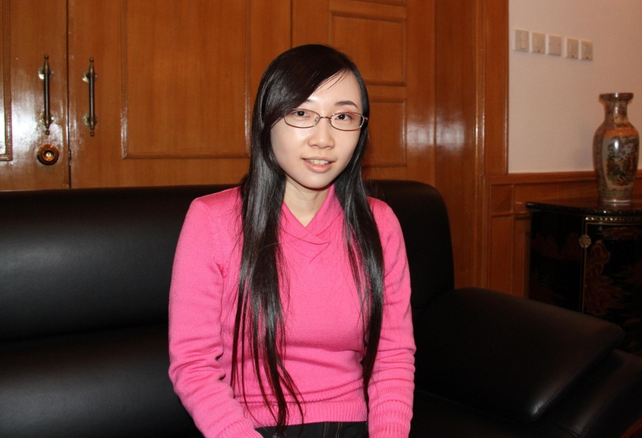 中国女画家：盖达尔·阿利耶夫的祝福对我的职业生涯发展起到了重要作用