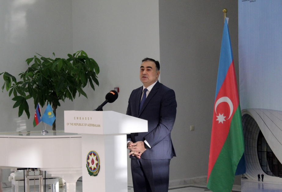 Astanada keçirilən anım tədbirində ulu öndər Heydər Əliyevin Azərbaycan xalqı qarşısındakı böyük xidmətlərindən danışılıb VİDEO