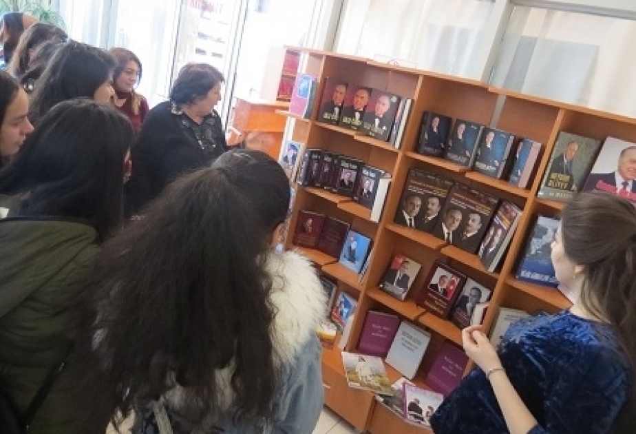 В библиотеках ближнего зарубежья почтили память общенационального лидера азербайджанского народа Гейдара Алиева