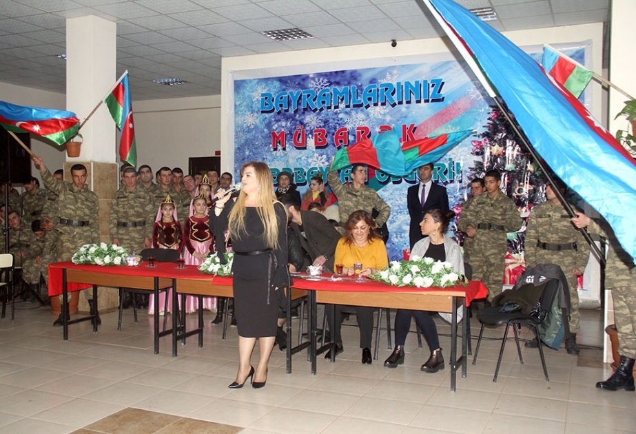 Dünya Azərbaycanlılarının Həmrəylik Günü ərəfəsində əsgərlər üçün bayram şənliyi təşkil edilib