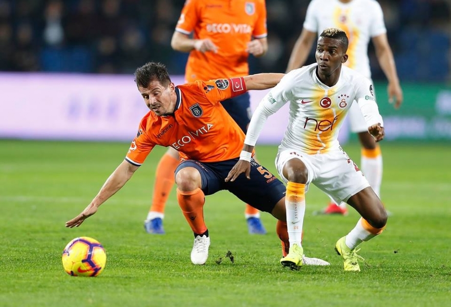Türkiyə Superliqası: “Başakşəhər”-“Qalatasaray” oyununda qalib müəyyənləşməyib