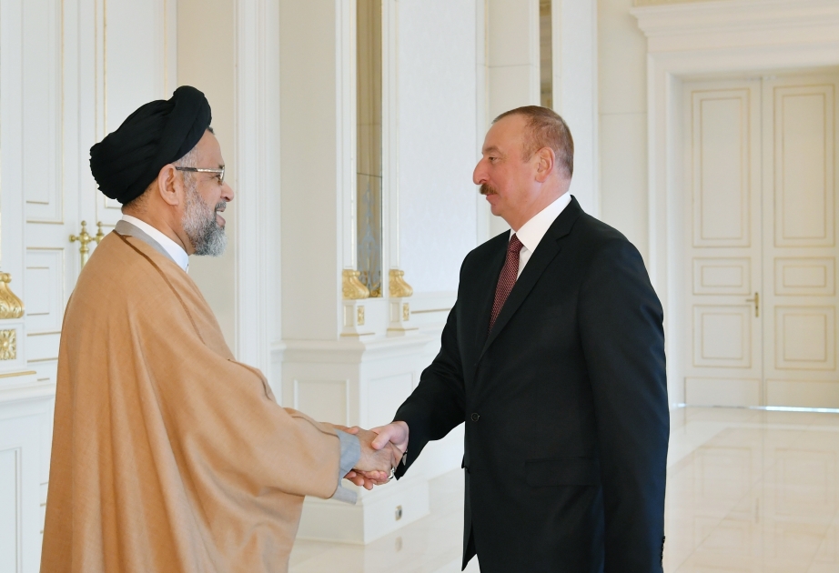 阿塞拜疆总统接见伊朗情报和安全部长