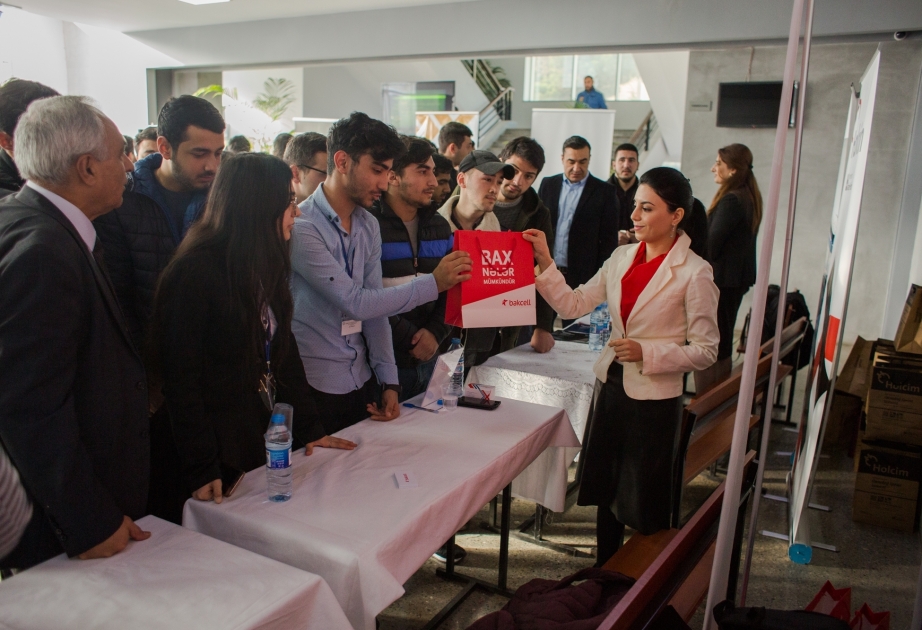 ®  Bakcell supports students in career building