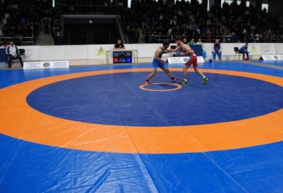 В первый день чемпионата Азербайджана проходят соревнования борцов греко-римского стиля