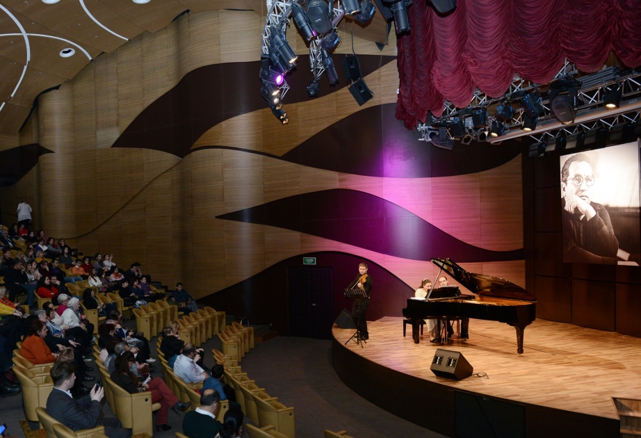 Muğam Mərkəzində növbəti konsert görkəmli bəstəkar Qara Qarayevin 100 illiyinə həsr edilib