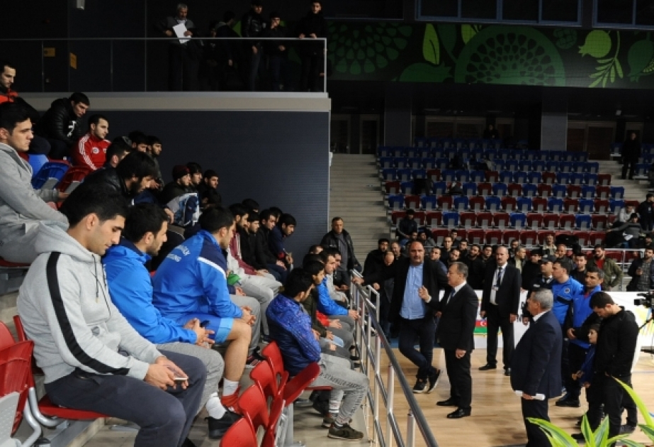 Azərbaycan çempionatında medal qazanan yunan-Roma güləşçiləri ilə görüş keçirilib