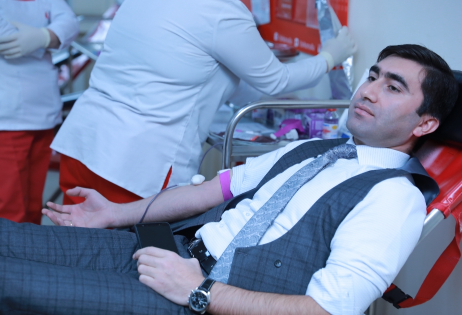 AzMİU-nun kollektivi talassemiyalı xəstələr üçün könüllü qan verib