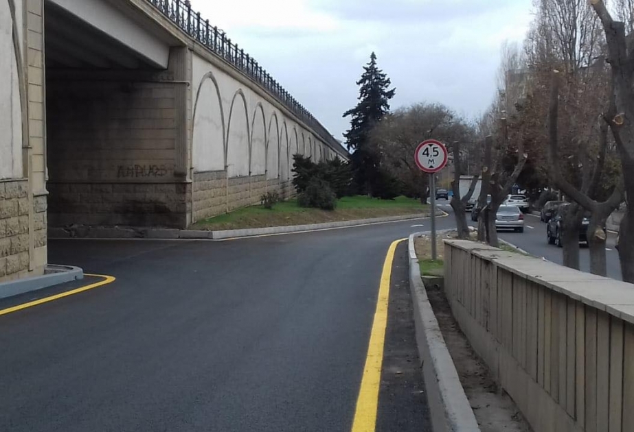 Babək prospekti ilə Mikayıl Əliyev küçəsinin kəsişməsindəki tıxacın ləğvi üçün işlər görülür