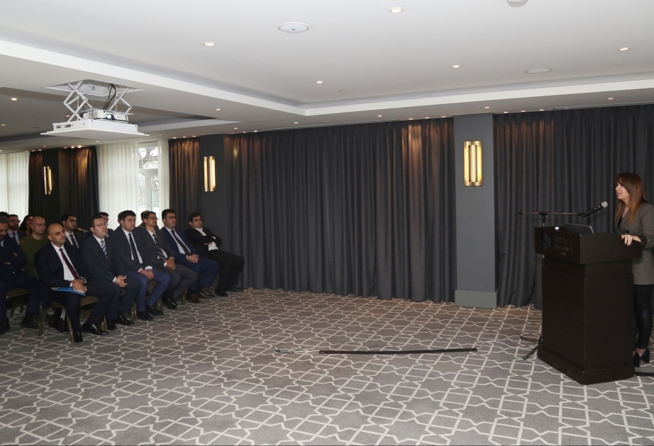 "Süni intellekt - innovasiyalar və sahibkarlıq üçün imkanlar" mövzusunda seminar keçirilib YENİLƏNİB