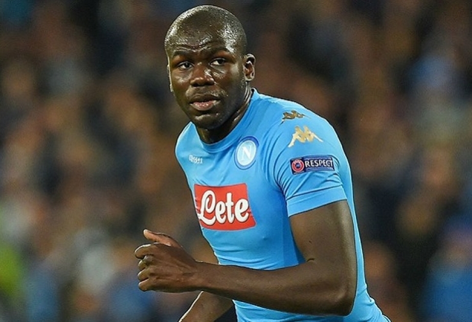 “Napoli” Kulibali ilə yeni müqavilə imzalayıb