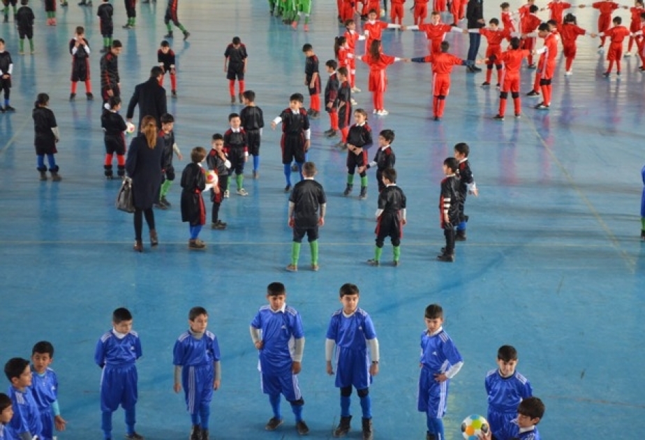 “Açıq Əyləncəli Futbol Məktəbi” layihəsi çərçivəsində Sabirabadda növbəti idman tədbiri təşkil edilib