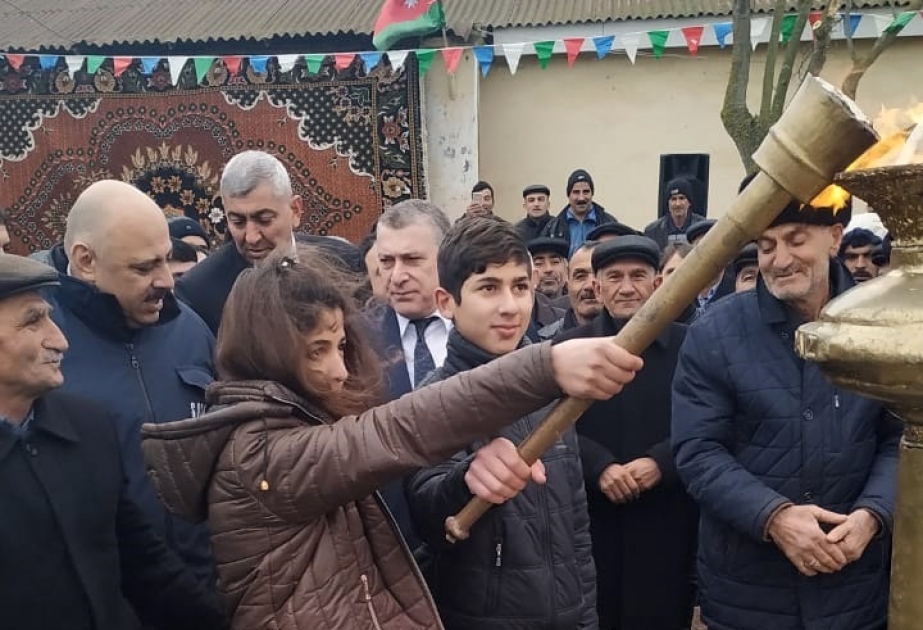 Saatlının Azadkənd kəndinin sakinlərinə bayram hədiyyəsi - ilk dəfə təbii qaz verilib