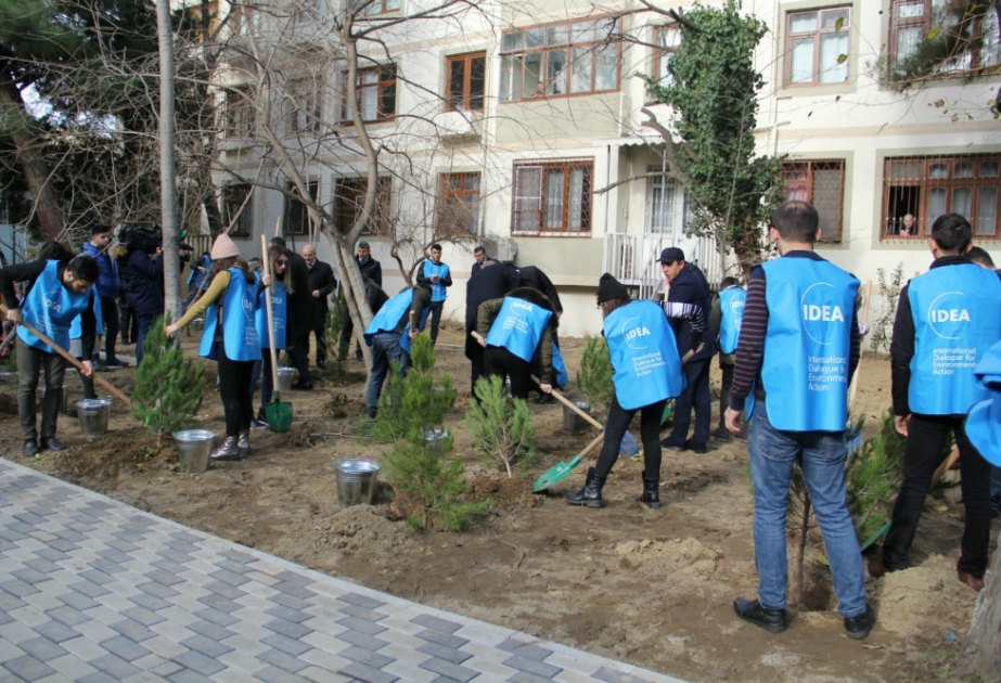 “Bizim həyət” layihəsi çərçivəsində abadlaşdırılan növbəti həyət sakinlərin istifadəsinə verilib