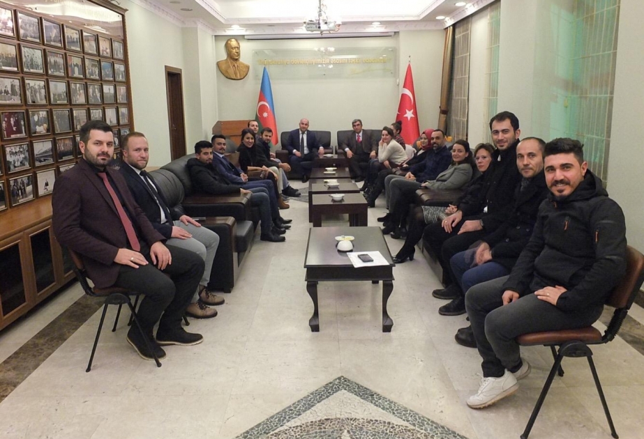 Azərbaycan xalqı Həmrəylik Gününü böyük sevgi ilə yaşadır