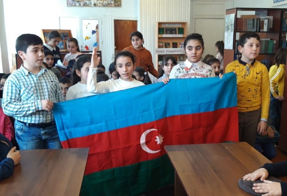 Xurşidbanu Natəvan adına kitabxanada Dünya Azərbaycanlılarının Həmrəylik Günü qeyd olunub