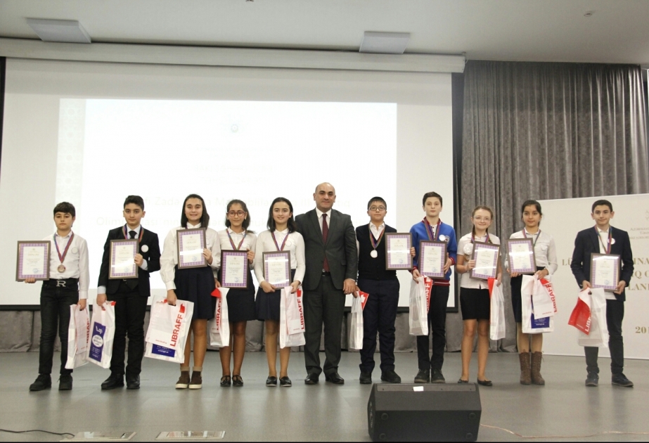Məntiq olimpiadasının qalibləri və təhsil işçiləri mükafatlandırılıb