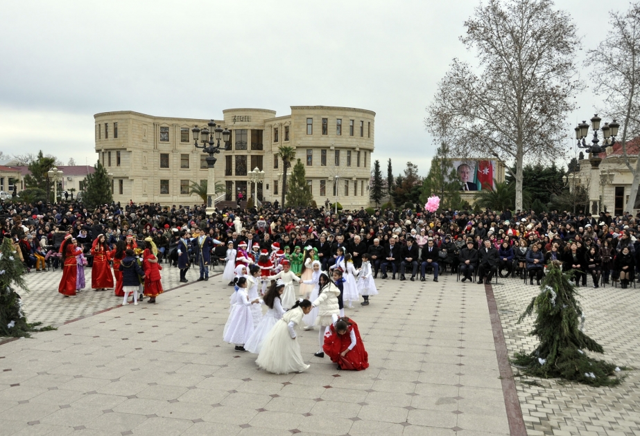 Bərdədə izdihamlı bayram şənliyi