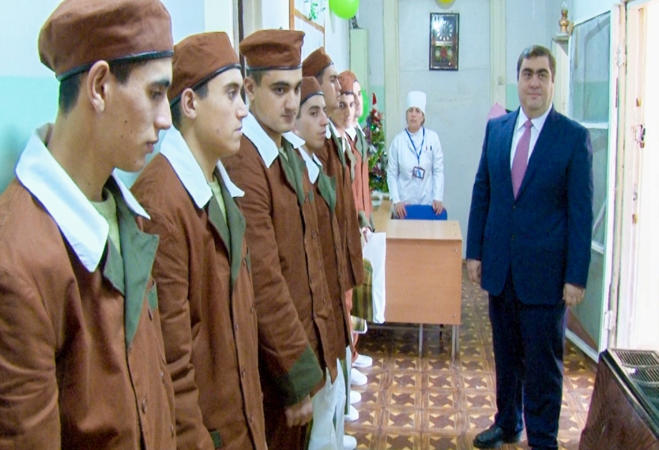 Hərbi Hospitalda müalicə olunan əsgərlərə bayram sovqatı verilib