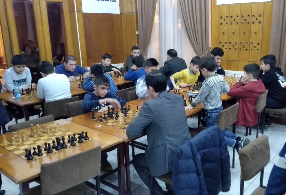 Şahmat üzrə Fuad Cəfərov Memorialı start götürüb