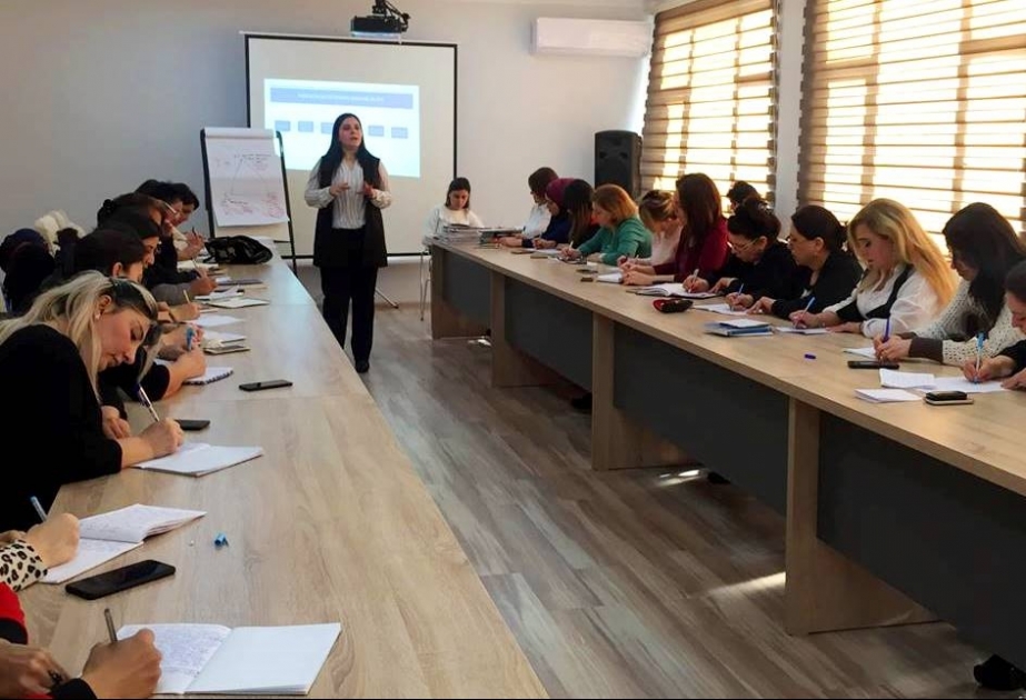 Təhsil işçiləri üçün ixtisasartırma təlimlərində 500 nəfər iştirak edib