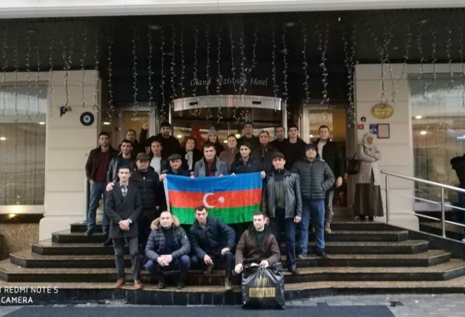 Bir qrup metropolitençi yeni ili İstanbulda qarşılayıb