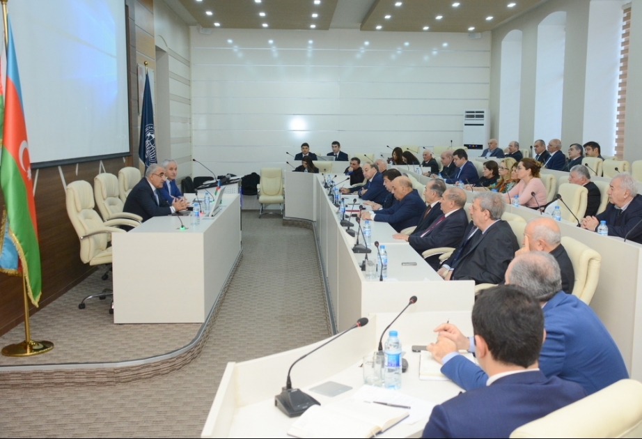 UNEC-də elmi tədqiqatların səviyyəsinin yüksəldilməsi yolları müzakirə edilib