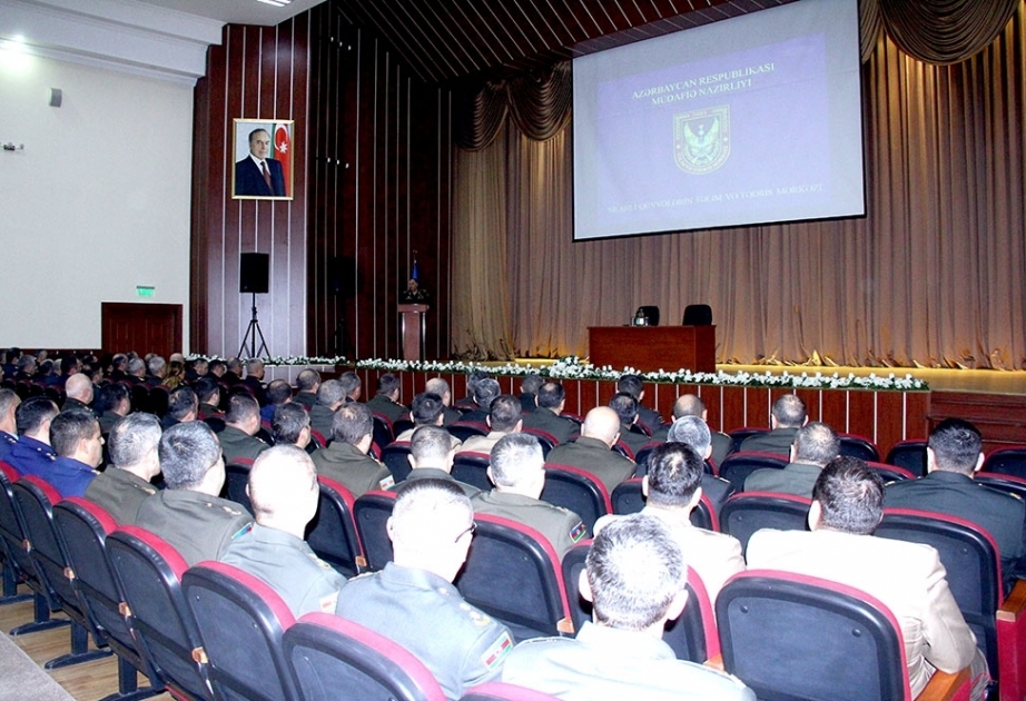 Проанализирована ситуация с дисциплиной в Бакинском гарнизоне