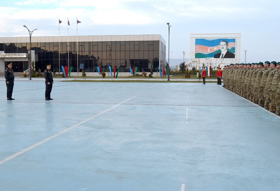 Un grupo de pacificadores azerbaiyanos regresó de Afganistán