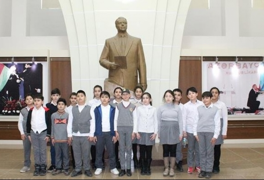 Yasamal rayon Heydər Əliyev Mərkəzi şagirdlərdə zəngin təəssüratlar yaradıb