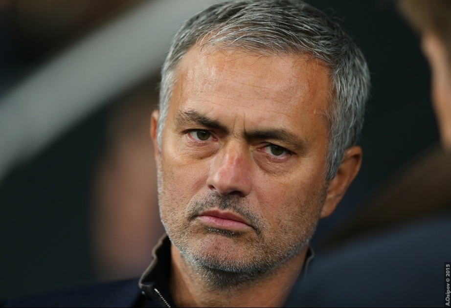 “Mançester Yunayted” klubu Joze Mourinyoya 15 milyon funt sterlinq təzminat ödəyəcək